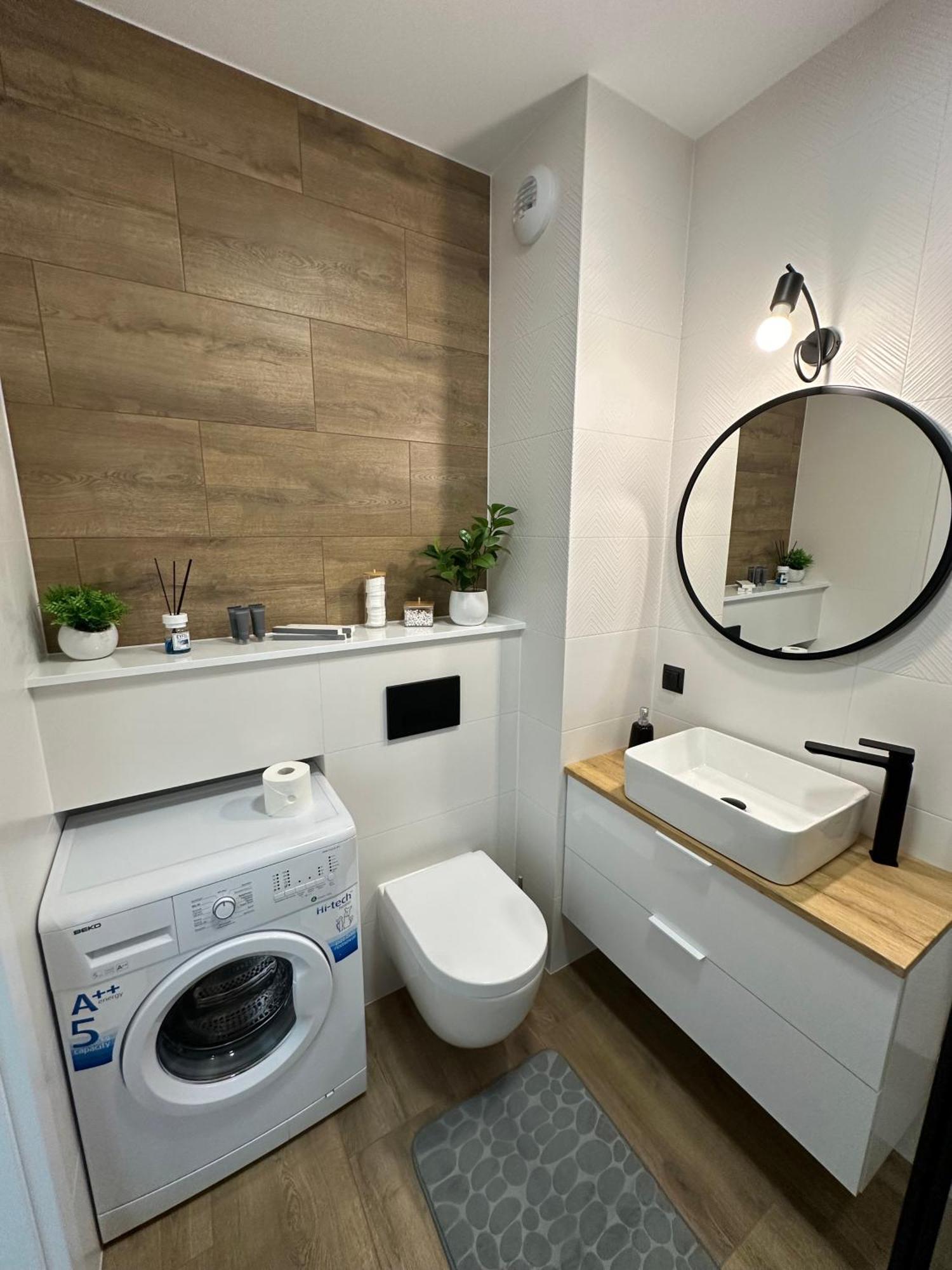 Skytravel 26 Apartament Pileckiego Nowy Dwor Mazowiecki Airport Modlin 24H Dış mekan fotoğraf